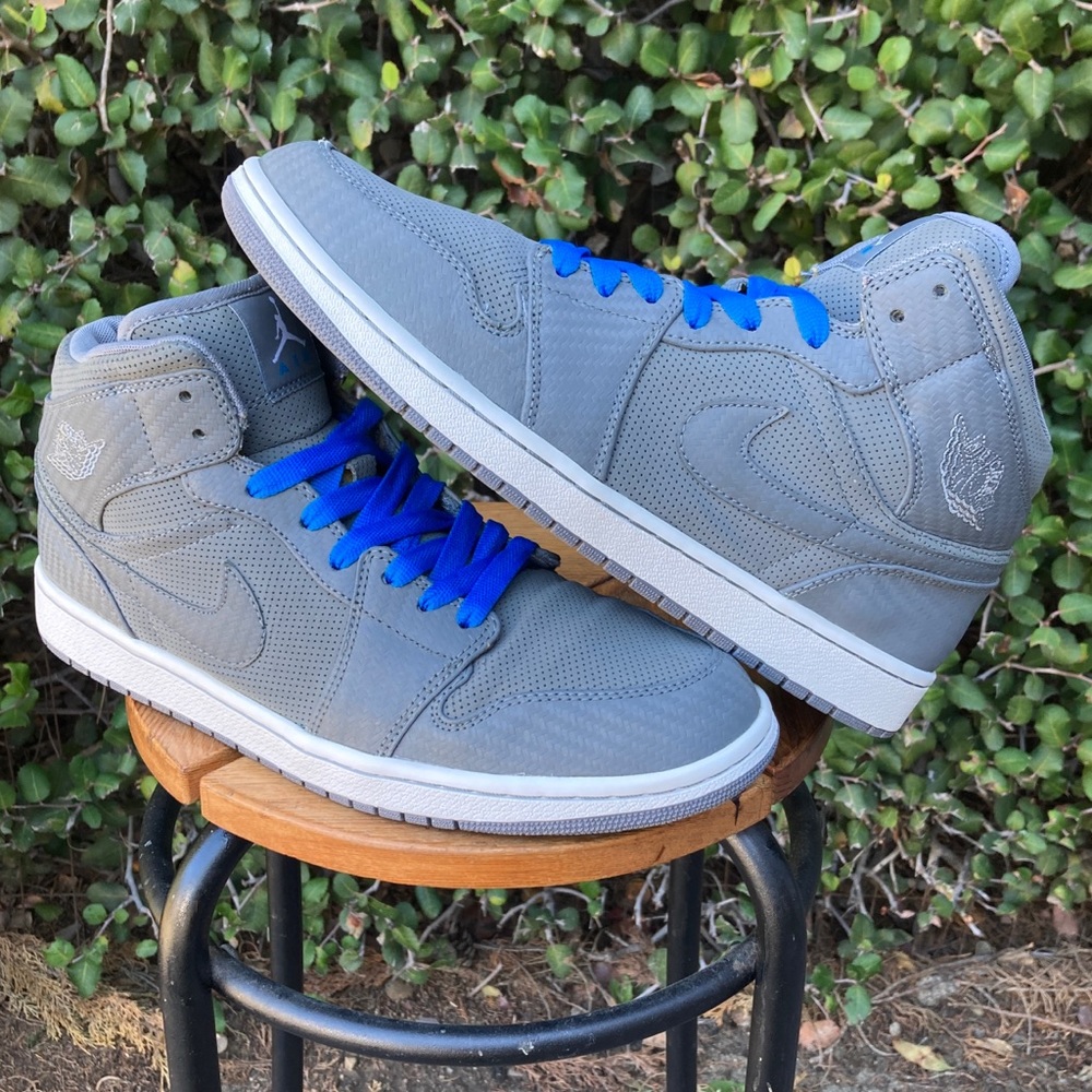 2011 Nike Air Jordan 1 Mid Phat Carbon "COOL GREY" Imperial Blue White